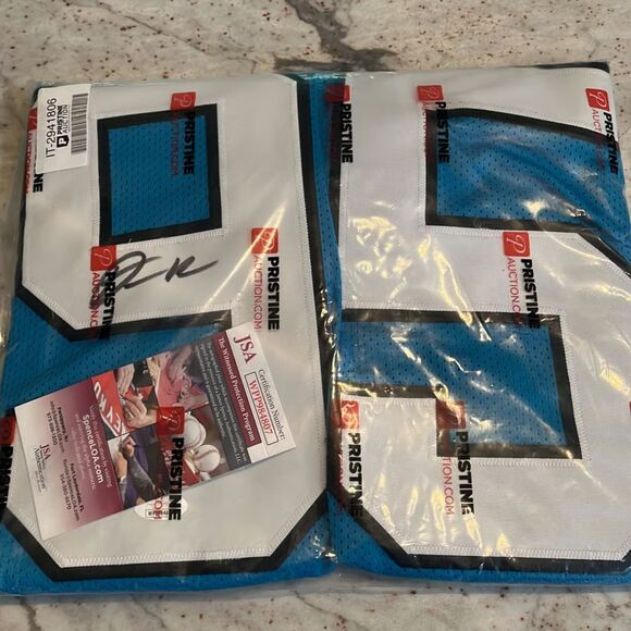 Signed Derrick Brown Panthers Jersey - Picture 1 of 6